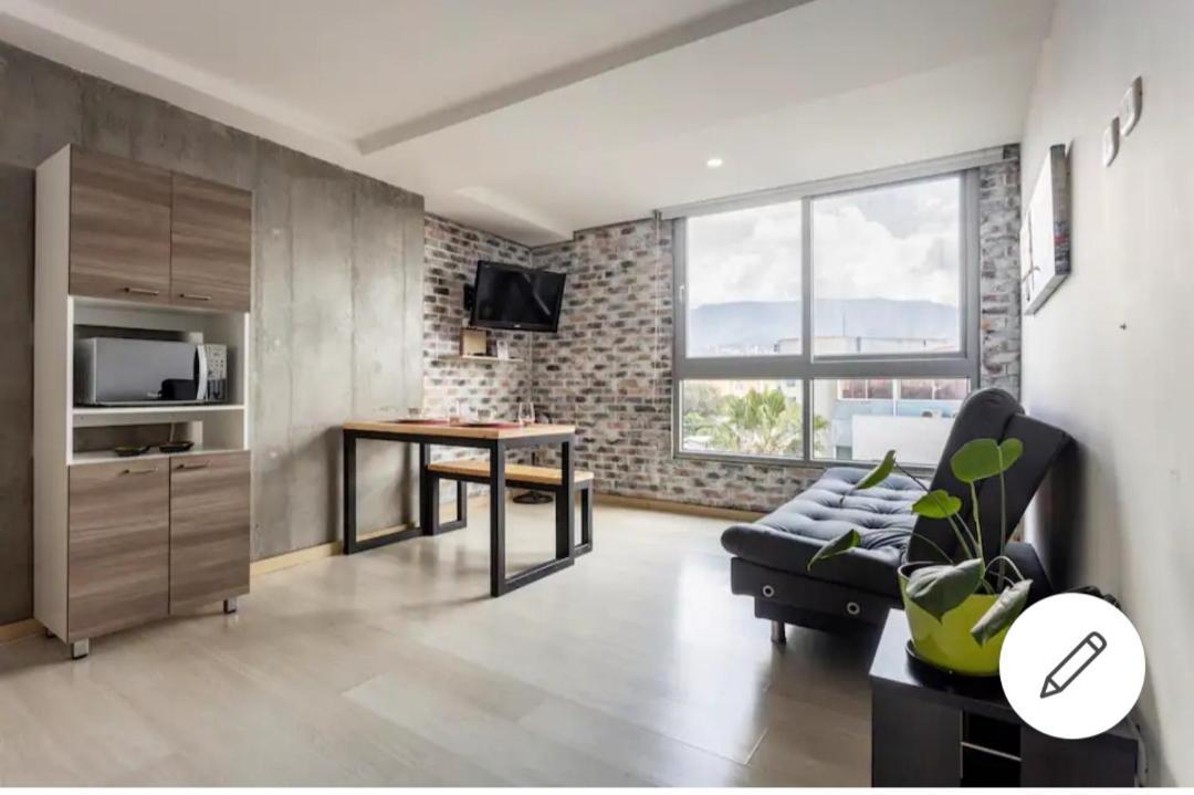 Beautiful & Comfortable In Laureles Medellín